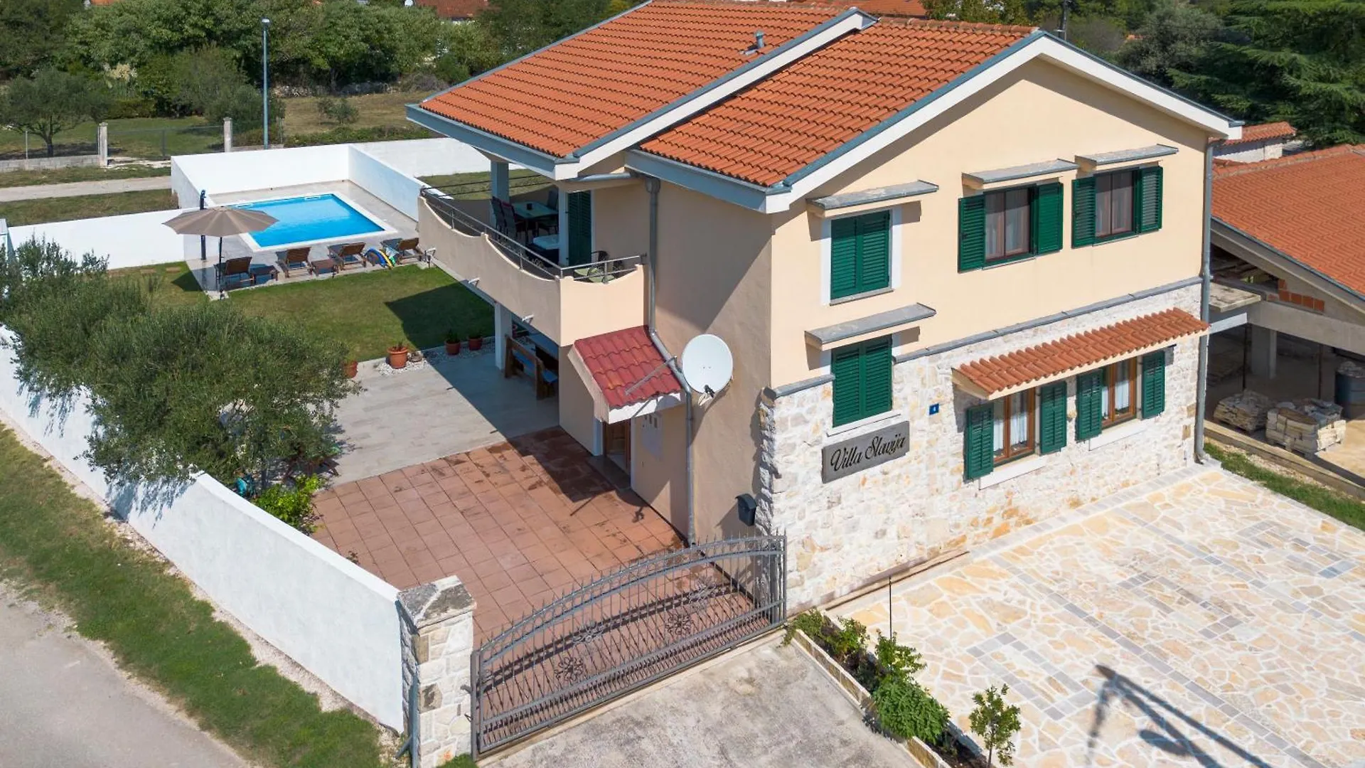 Apartment Villa Slavija Brisevo